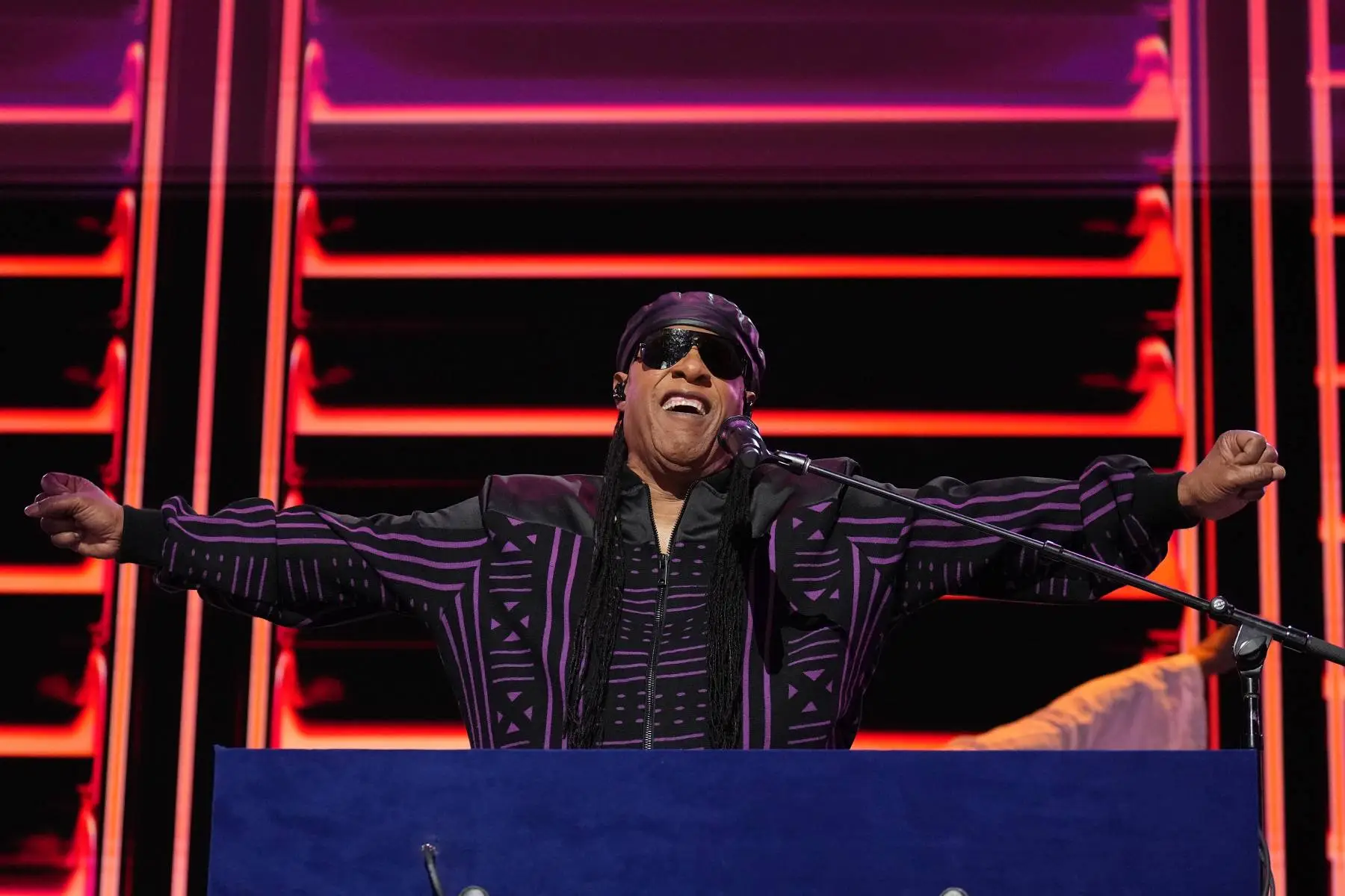 Stevie Wonder playing live